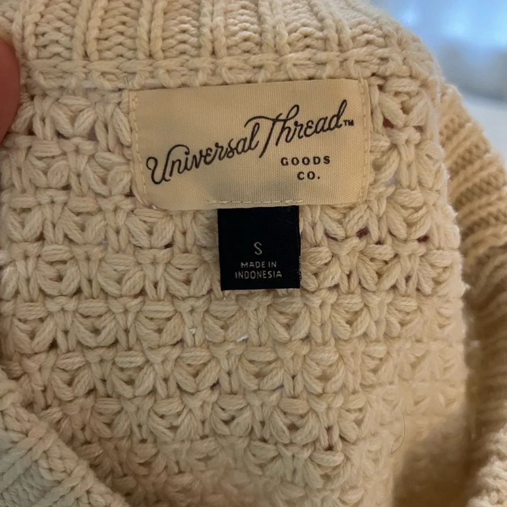 Universal Thread Sweater - Picture 2 of 7